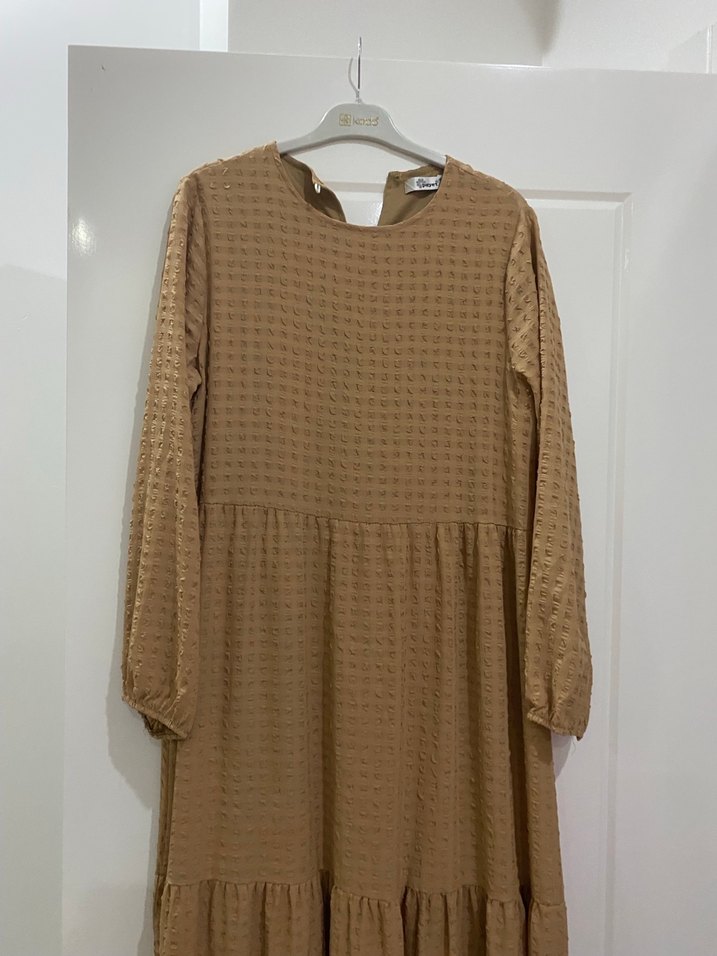Bej Uzun Kollu Fırfırlı Kadın Elbise - Görsel 3