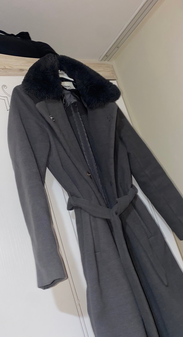 Kemerli Siyah Kaban, Kürk Yaka - Görsel 3