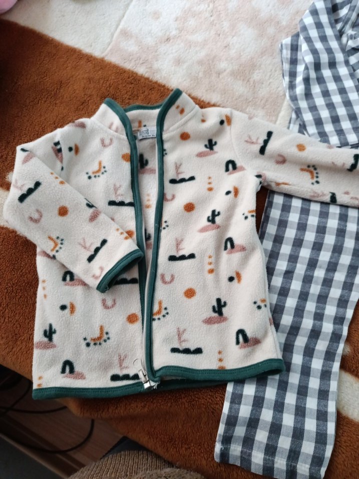 Gri Kapüşonlu Bebek Erkek kıyafetleri - Görsel 2