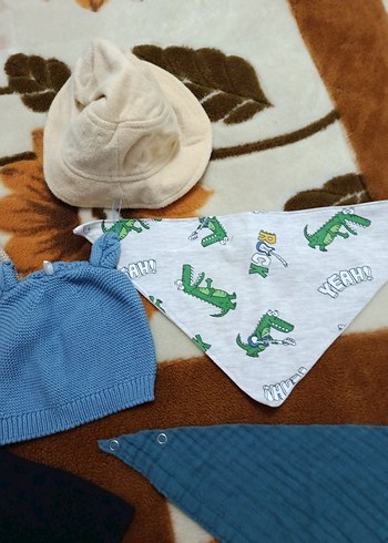 Mavi Kapüşonlu Bebek Triko bere Takım - Görsel 3