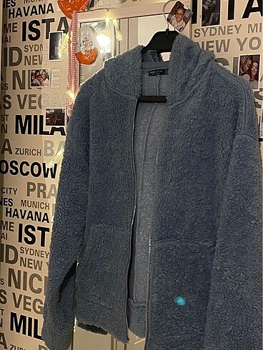 BERSHKA PELUŞ