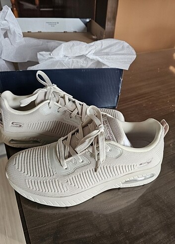 39 Beden Skechers Kadın Spor Ayakkabı