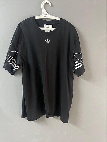 Adidas Tshirt