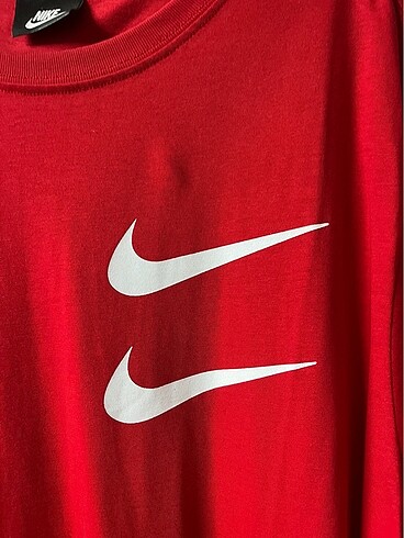 Nike Nike Swoosh Tshirt