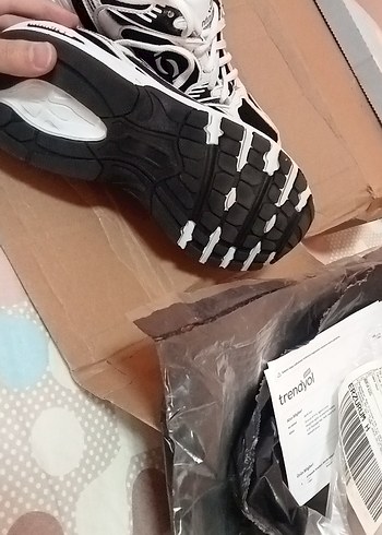 Beyaz Siyah Bağcıklı Ortopedik Sneakers Günlük Spor Ayakkabı - Görsel 2