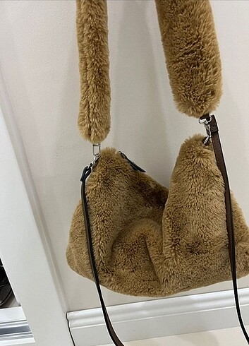 STRADİVARİUS PELUŞ ÇANTA 