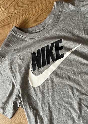 s Beden Nike tee