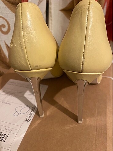 40 Beden sarı Renk Zara Stiletto