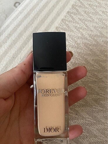 DIOR FOREVER SKIN GLOW Fondöten
