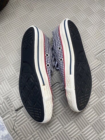 30 Beden Converse çocuk ayakkabısı