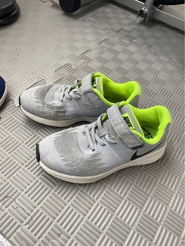 31 Beden Nike çocuk spor ayakkabı