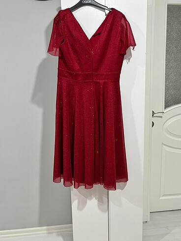 DİZALTI BOYUNDA KIRMIZI GECE ELBİSESİ - Görsel 2