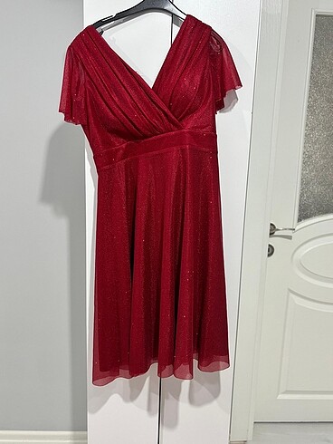 DİZALTI BOYUNDA KIRMIZI GECE ELBİSESİ - Görsel 3