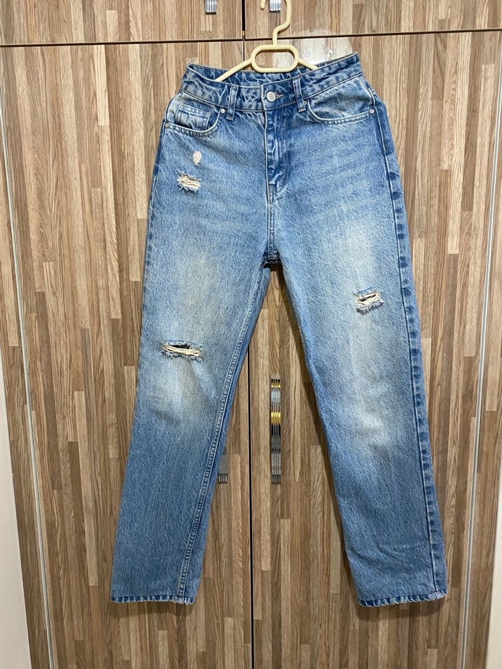 Yırtıklı kot Pantolon - Görsel 2