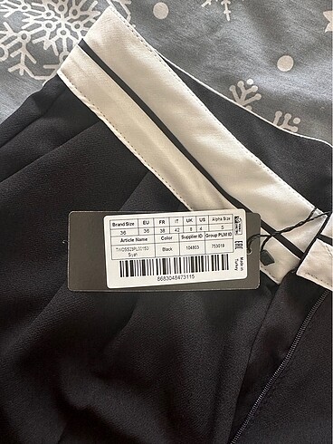 36 Beden siyah Renk Milla kumas pantolon????