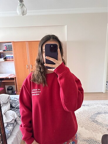 s Beden kırmızı Renk Kırmızı sweatshirt??