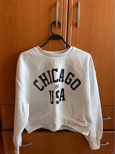 Stradivarius sweatshirt????