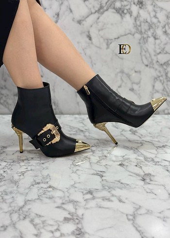 Altın Tokalı Siyah Stiletto Bot