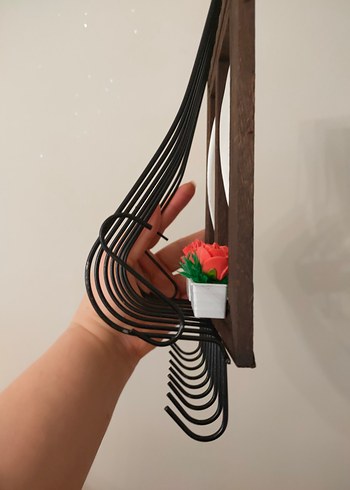 Kırmızı Çiçekli Ahşap ve Metal Askılık - Görsel 4