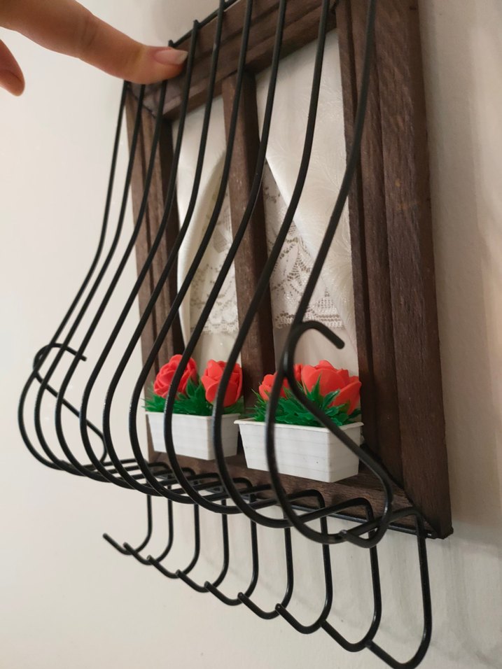 Kırmızı Çiçekli Ahşap ve Metal Askılık - Görsel 2