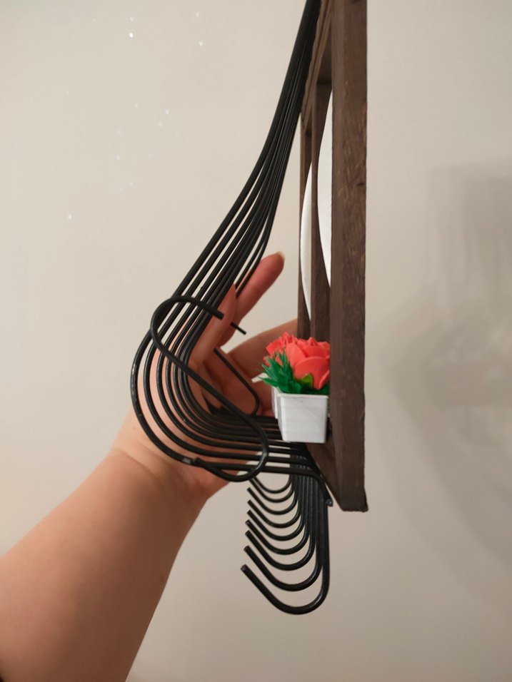 Kırmızı Çiçekli Ahşap ve Metal Askılık - Görsel 4