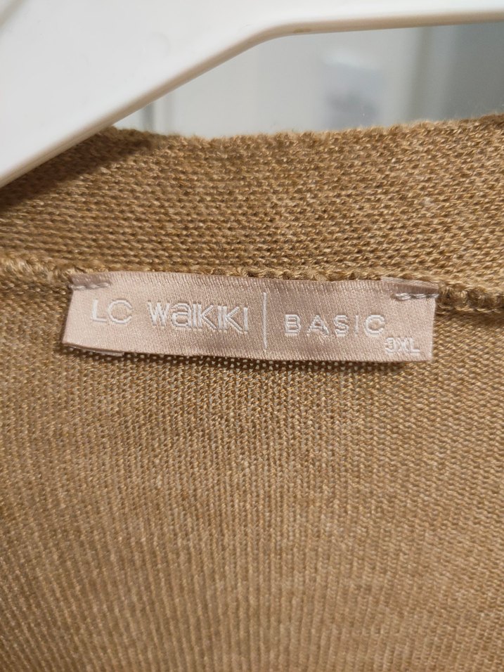 Düğmeli Bej Kadın  Hırka - Görsel 3