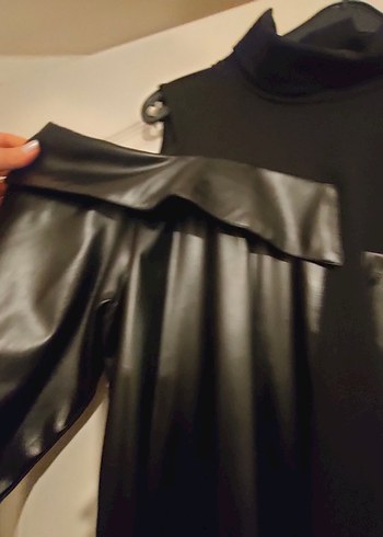 Siyah Derili omuz dekolteli - Görsel 2