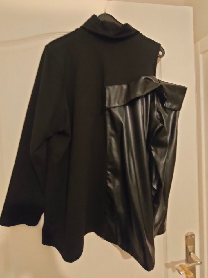 Siyah Derili omuz dekolteli - Görsel 4