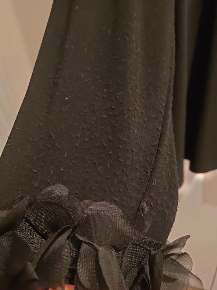 Siyah Uzun Kollu yaka ve kollar çiçek tüllü hırka - Görsel 5