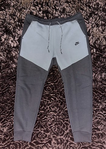 Nike Tech Fleece