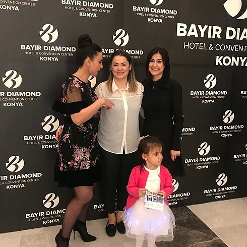 Zeynep Tosun 1 DEFA GİYİLDİ
