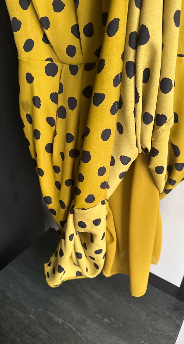Sarı Siyah Puantiyeli Midi Elbise - Görsel 4