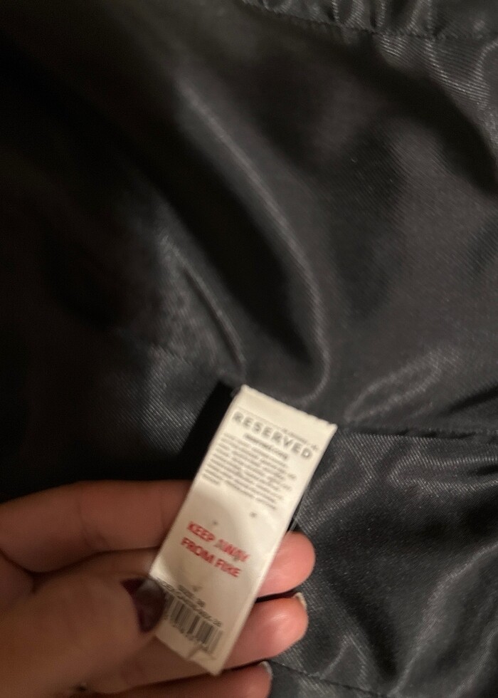 Reserved marka Chanel model siyah kısa ceket - Görsel 4