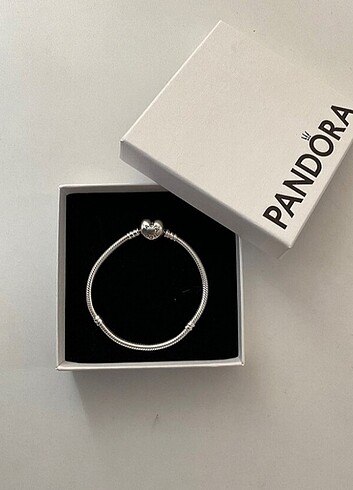 Pandora bileklik 