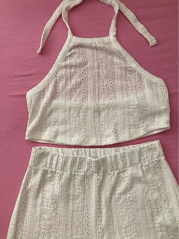 Trendyol & Milla beyaz crop pantolon takım