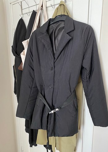 Siyah Kemerli Midi şişme yağmurluk - Görsel 4