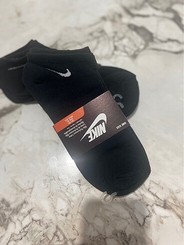  Beden Nike çorap