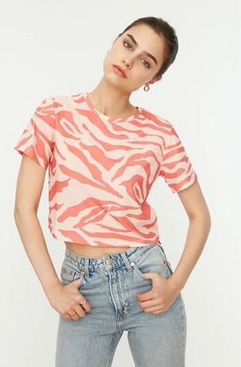 Somon baskılı fitilli crop örme bluz