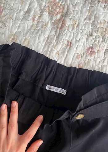 Düğmeli Siyah Midi Kadın Kumaş Pantolon - Görsel 5