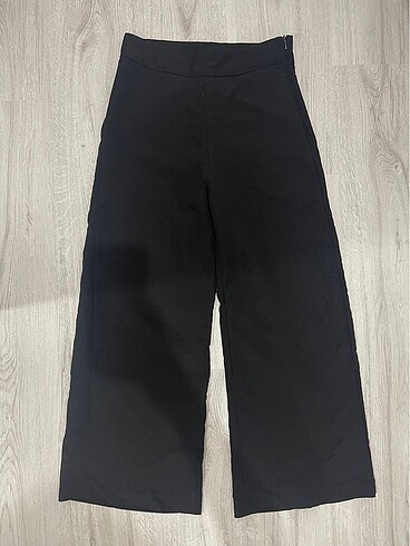 Siyah crop pantolon