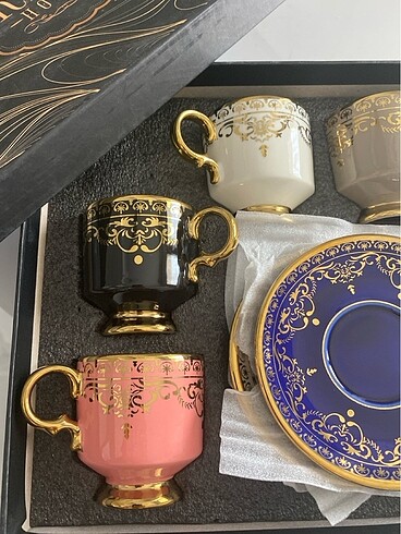 Renkli fincan takımı - Görsel 4