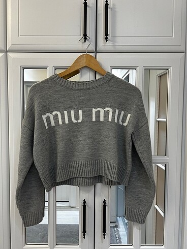 Miu Miu kazak