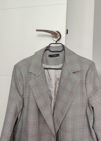 l Beden Gri Düğmeli Kadın Midi Blazer Ceket