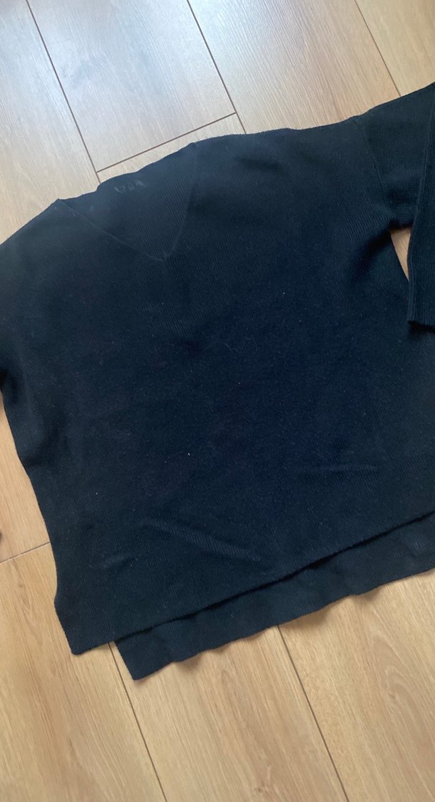 Siyah Kadın Uzun Kollu V Yaka Kazak - Görsel 2