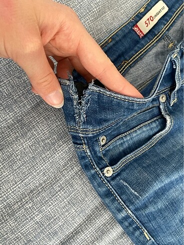 27 Beden levis pant