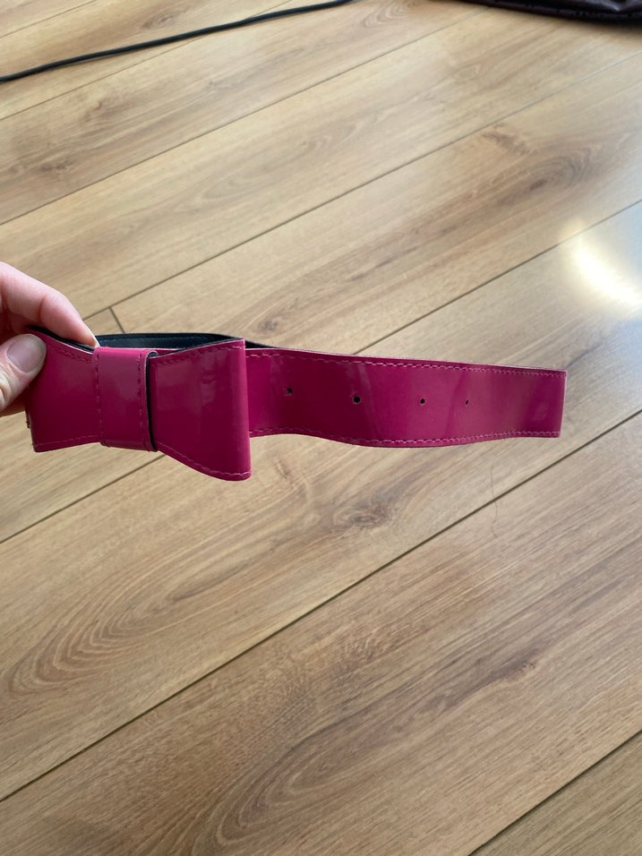 Pembe Parlak Deri Fiyonklu Çocuk Kemer - Görsel 2