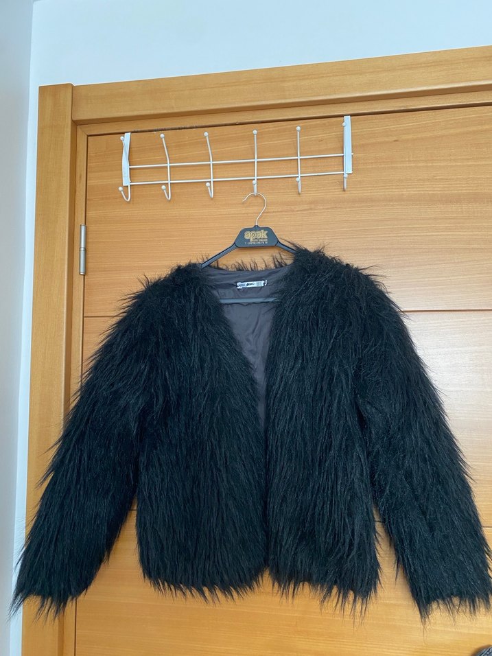 Siyah Kadın Kürk - Görsel 3