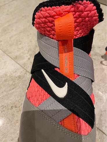 Nike Lebron James basketbol ayakkabısı - Görsel 5