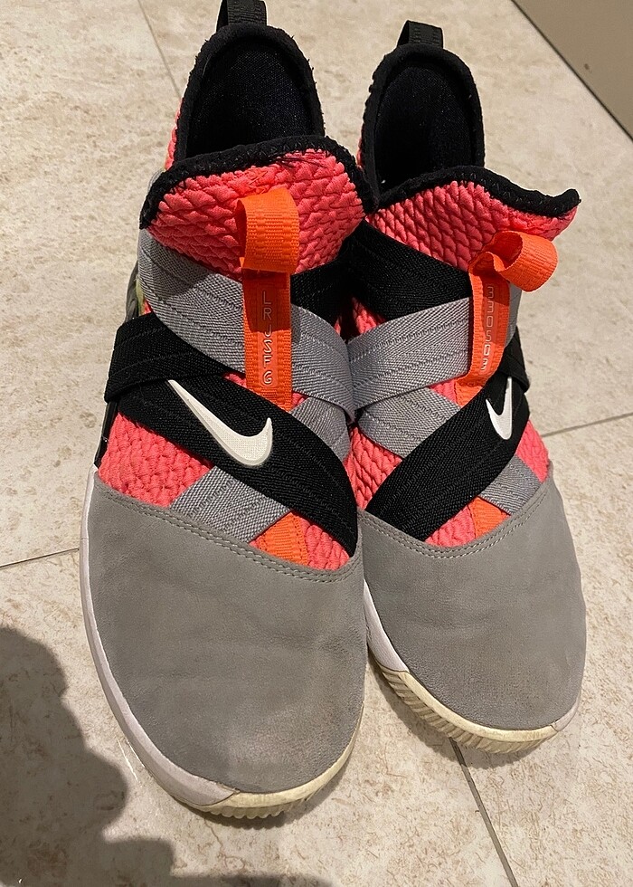 Nike Lebron James basketbol ayakkabısı - Görsel 2