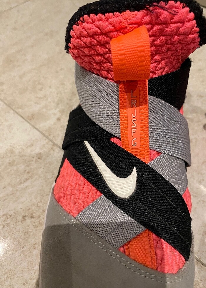 Nike Lebron James basketbol ayakkabısı - Görsel 5